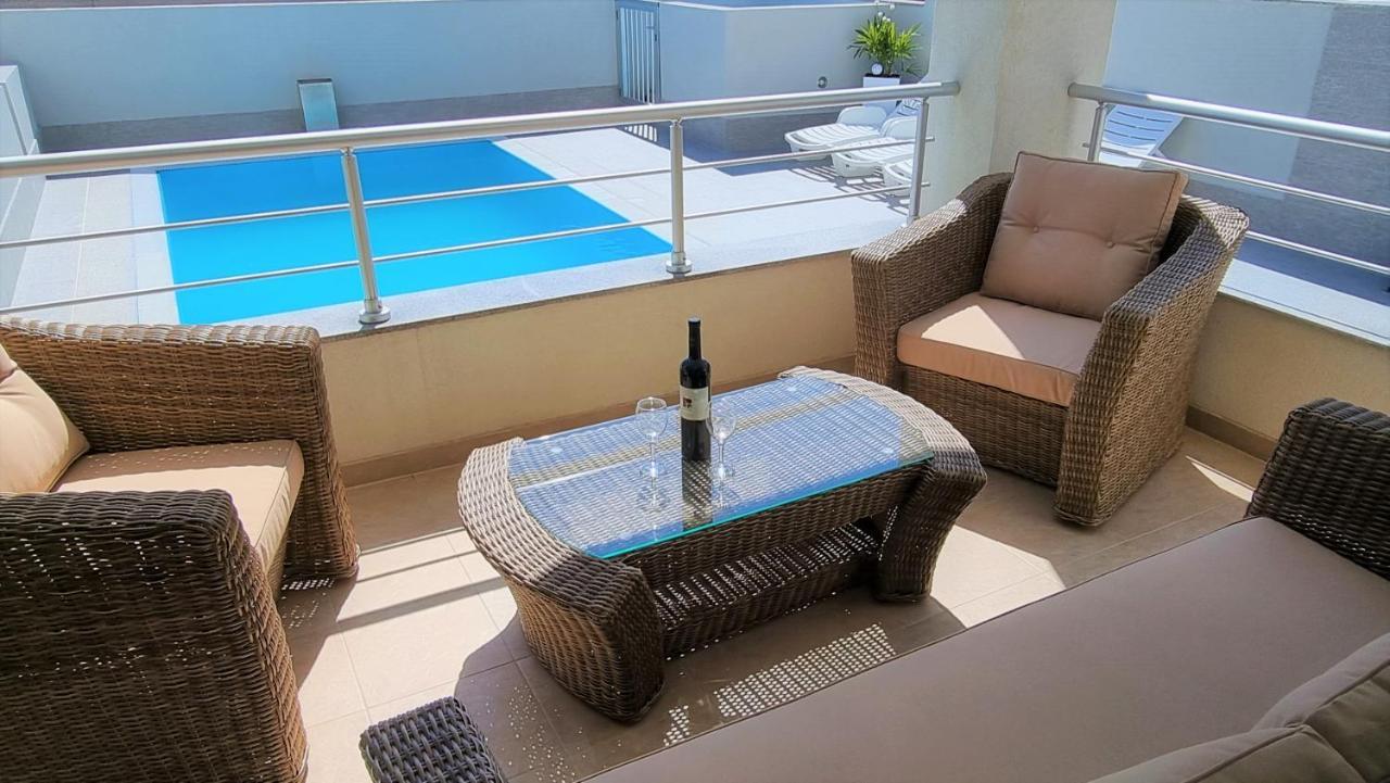 פריבלאקה Apartments Le Mare - Pool, Sandstrand, Meerblick, W-Lan, Grill מראה חיצוני תמונה
