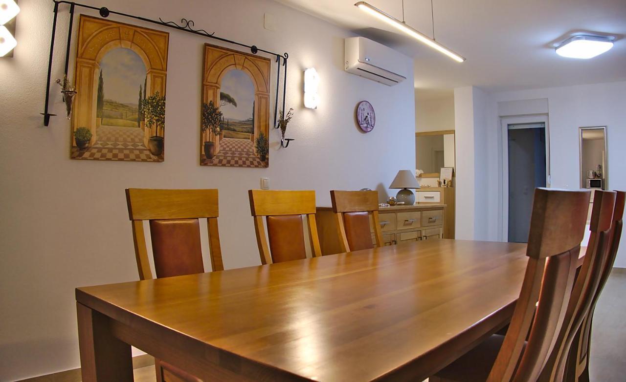 פריבלאקה Apartments Le Mare - Pool, Sandstrand, Meerblick, W-Lan, Grill מראה חיצוני תמונה